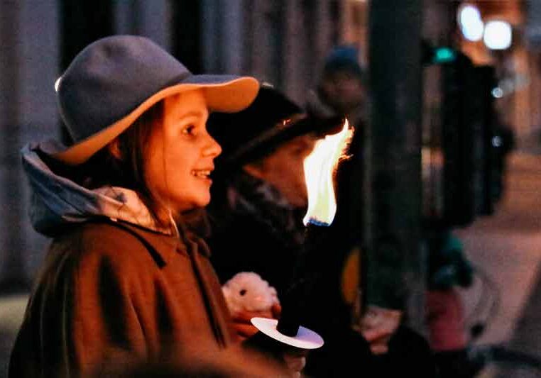 0e8365532_1549661395_blog-global-mittendrin-following-the-star-promo